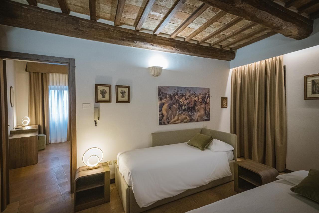 Hotel Villa Montegranelli Gubbio Esterno foto