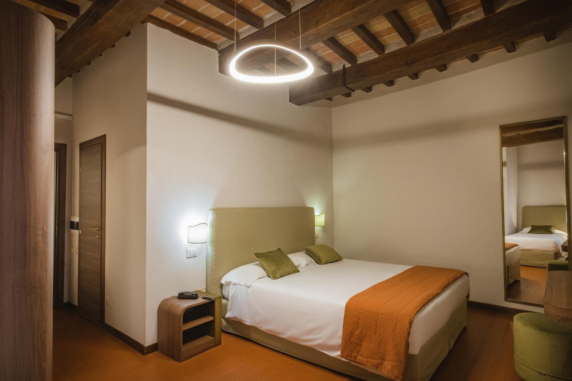 Hotel Villa Montegranelli Gubbio Esterno foto