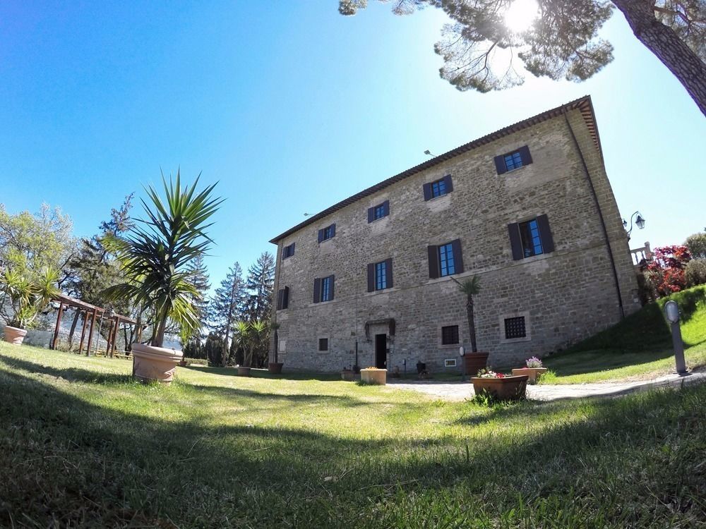 Hotel Villa Montegranelli Gubbio Esterno foto